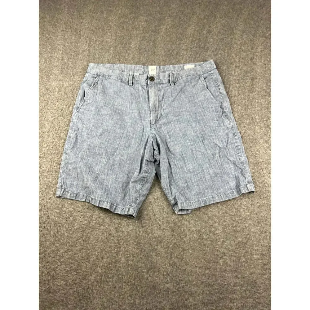 GAP Men's Essential Khaki 10